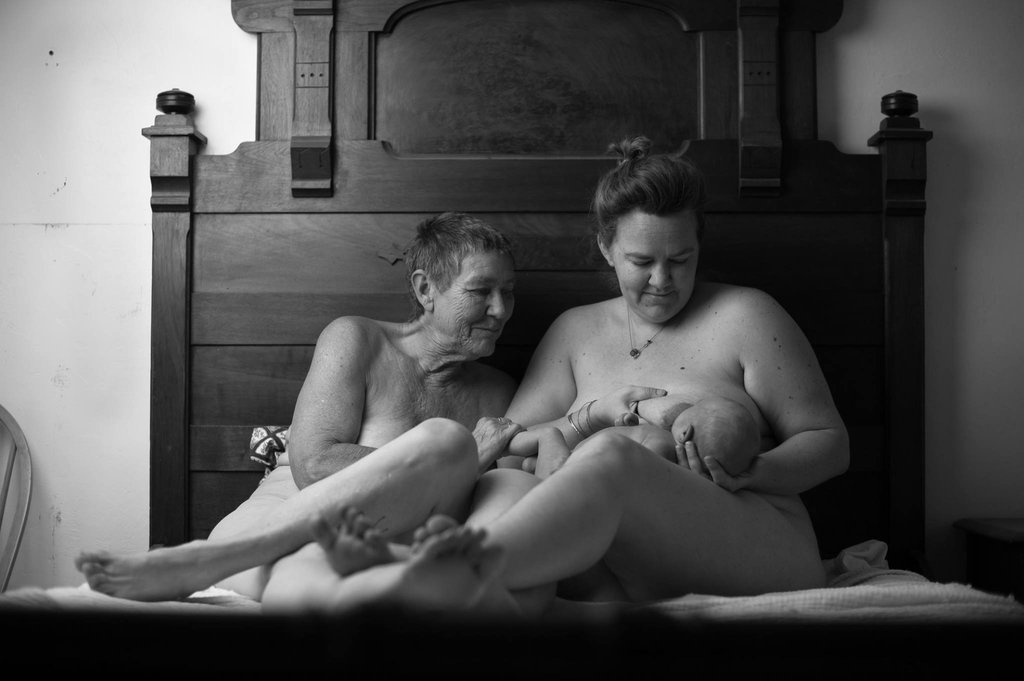 Three-Generations-Women-Breastfeeding-Photo "width =" 897 "height =" 597 "srcset =" https://ceudeborboletas.com.br/weloly/wp-content/uploads/2016/08/Three-Generations-Women -Breastfeeding-Photo.jpg 1024w, https://ceudeborboletas.com.br/weloly/wp-content/uploads/2016/08/Three-Generations-Women-Breastfeeding-Photo-300x200.jpg 300w, https: // ceudeborboletas .com.br / weloly / wp-content / uploads / 2016/08 / Three-Generations-Women-Breastfeeding-Photo-768x511.jpg 768w, https://ceudeborboletas.com.br/weloly/wp-content/uploads/ 2016/08 / Three-Generations-Women-Breastfeeding-Photo-250x166.jpg 250w "sizes =" (max-width: 897px) 100vw, 897px "/>

<p id=